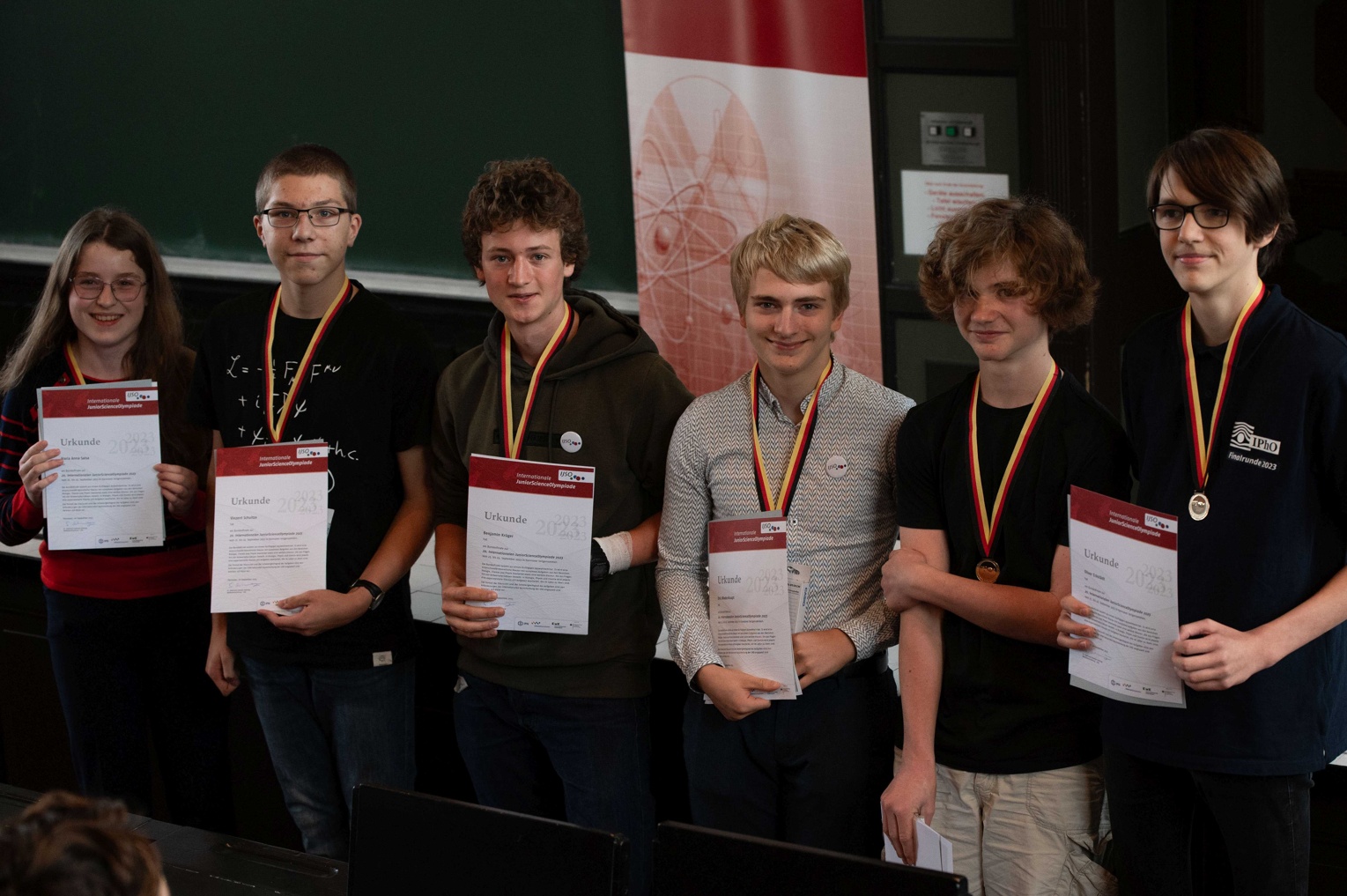 Die sechs Schülerinnen und Schüler haben sich für das Nationalteam nominiert