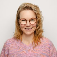 Dr. Anneke Steegh